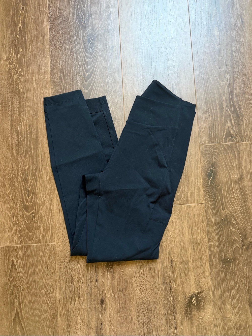 High-Waist Black Women's Leggings with Side Pocket